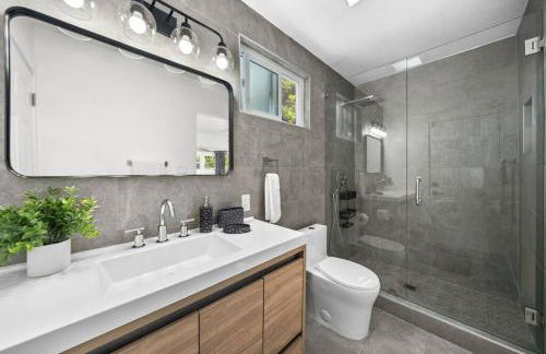 Pool, Hot Tub, Luxury 3 Beds,15 Min Beach,DT, Zoo, Sesame Place, Airport - Foto 22