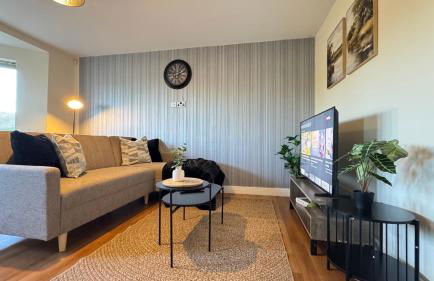Stylish 2 Bedroom Apartment With 2 Bathrooms and Free Gated Parking - Foto 9
