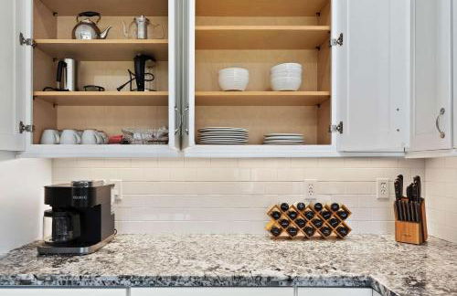 Family 4BR Home with Patio by Willowcreek Park - Foto 21