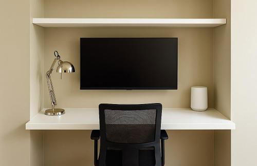 Stunning 5 bed house in enviable location - Photo 7