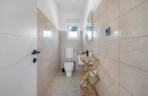 Gorgeous Home In Danilo With Wifi - Photo 33