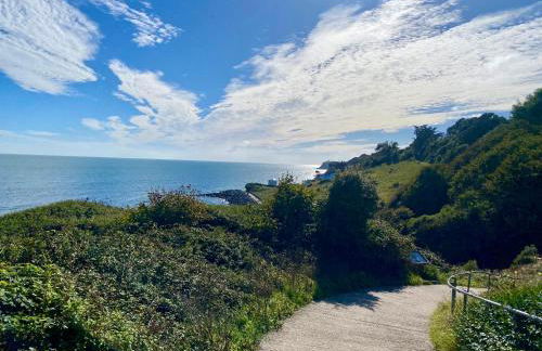 Peaceful Coastal Apartment - Foto 60