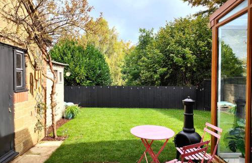 Bright and spacious 3bd with sofa bed and garden - Foto 2