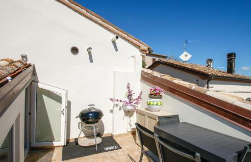 Amazing Home In Belvedere Fogliense - Foto 10