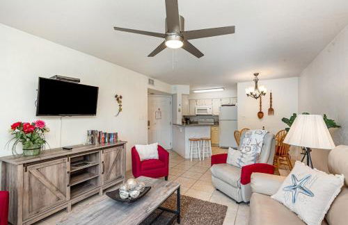 Serene Pondside Getaway - BC10 - Foto 17