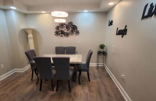 Susu's-I-Luxurious 2 Bedroom 2 Bath Apartment - Foto 16