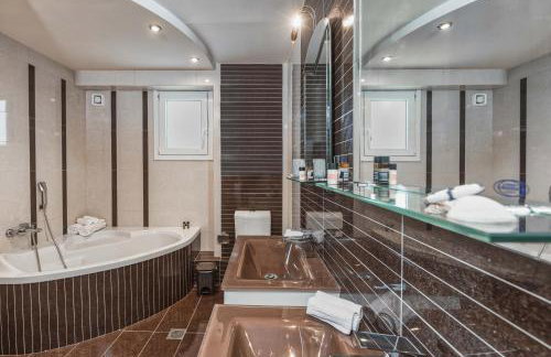 SunBeam Evia Apartment - Photo 33