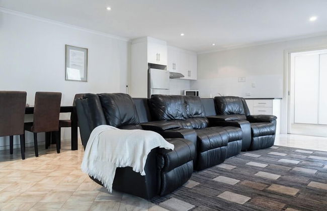 Highway 1 Holiday & Lifestyle Park - Foto 33