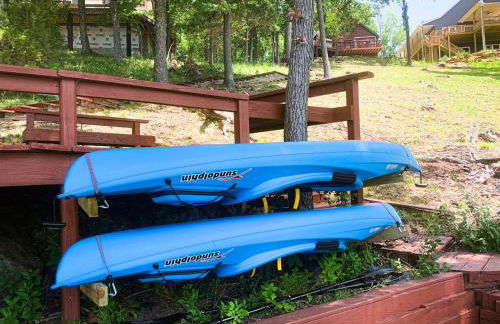 Log Home Hot Tub Retreat, Kayaks - Photo 6