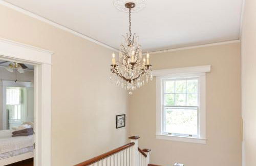 Efficiency in Grand Old Home, Downtown Durham - Photo 26