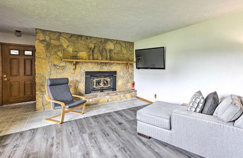 Stunning Wisconsin Retreat on Active Farm! - Foto 8