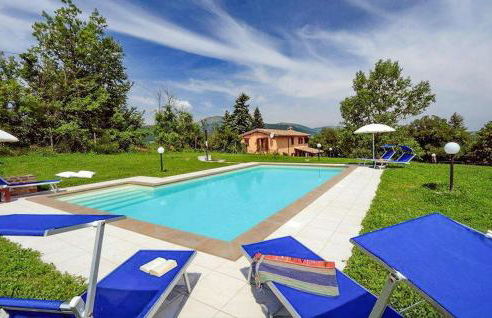 Lovely Home In Valfornace - Foto 1