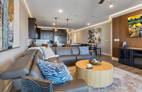 Upscale Lakeside Condo with Extraordinary Amenities at Topsider in Osage Beach 19mm - Photo 8