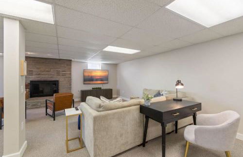 High-End Finger Lakes Escape - Expansive Game Room, Cozy Firepit, & Scenic Views - Foto 45