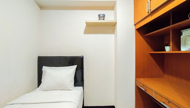 Serene 2Br Apartment At Gateway Ahmad Yani Cicadas - Foto 5, Habitación