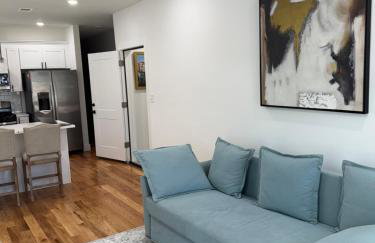 Elegant Retreat Near EWR n NYC - Photo 9