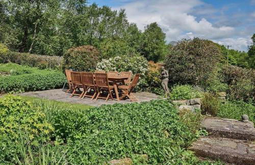 5 bedroom cottage in rural Staffordshire - Foto 10