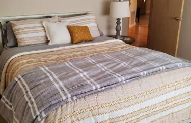 Grass Valley Oasis - Spacious Family Retreat Near Rollins Lake - Photo 3