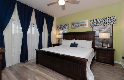 Serene 4-Bedroom Lakeview Retreat with South-Facing Pool & Sun-Drenched Outdoor Living - Foto 83