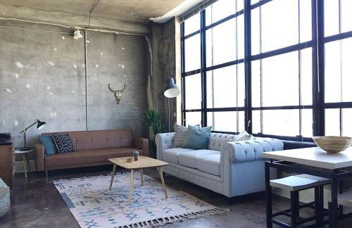 City Loft w/ View of Gay St - Foto 6