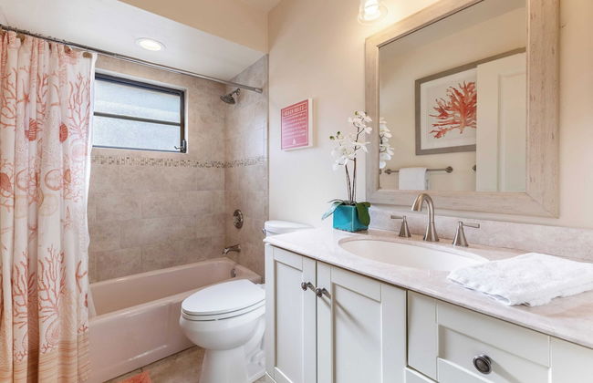 Private Pool + Sunroom Beach Escape at Manatee - Foto 27