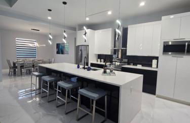 Casa Madrid Heated pool sleeps 8 - Foto 12