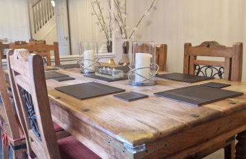 Stunning Fir Tree Corner 3 bedroom detached Executive house ideal wedding guest family home with free drive way CCTV parking for 2 vehicles or LWB Van M5 1 mile away dogs welcome by prior arrangement - Foto 7