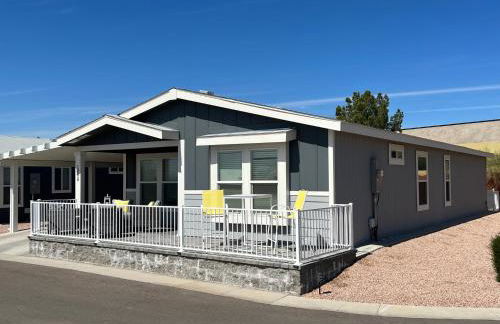 Monte Vista Village Resort Mesa 3 Bed 2 Bath Age Restricted Must be 55 or more - Photo 2