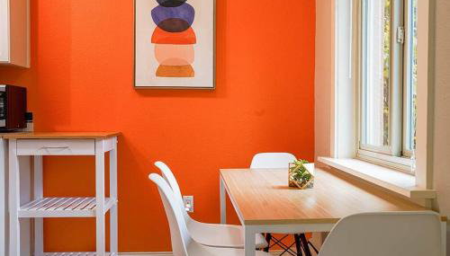 Colorful downtown condo, 2 bedrooms, king bed - Foto 4