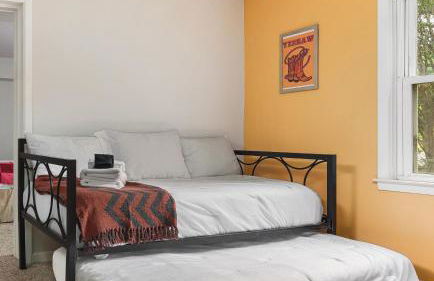 Nashville Gem Grill Mini Pickleball Sleeps 12 - Foto 16