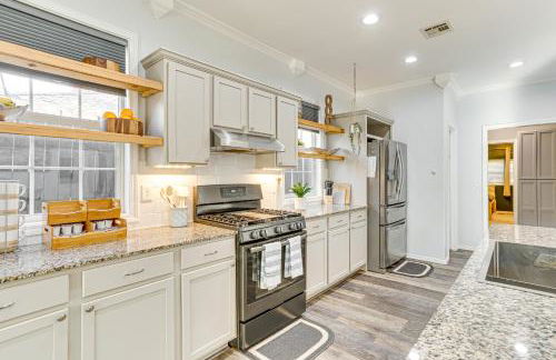 Sauna, Hot Tub and Outdoor Fun Oklahoma City Home! - Foto 10