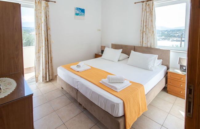 Manos Apartments - Photo 11