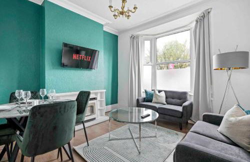 Parea Living - Hackney, 4-Bedroom Victorian House w Big Garden - Foto 7