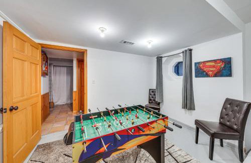 Waterfront Fox Lake Vacation Rental with Fire Pit! - Foto 26