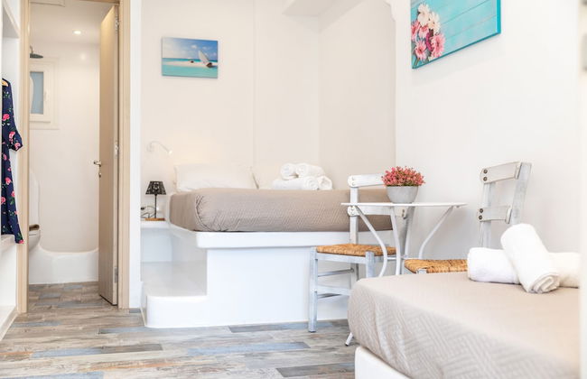 Depis Luxury Suites - Photo 3