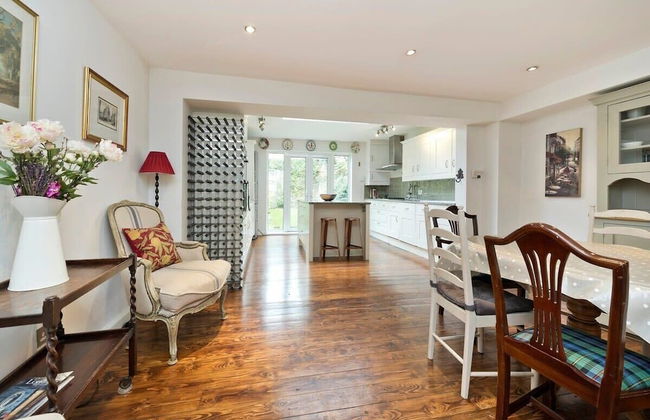 Fulham 4-bed House & Garden Near Tube - Photo 2