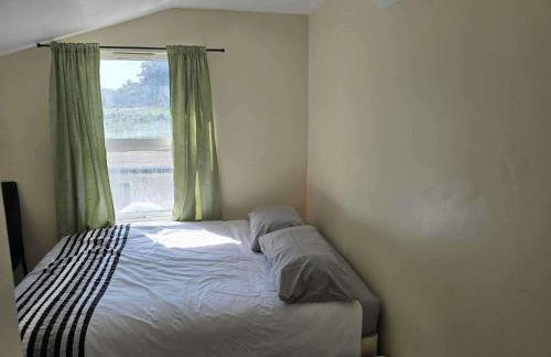 House - Sleeps 8 - Garden - Short Walk to Station - Foto 1