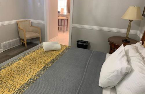 Luxury Pool with King beds Near Shops and Dining - Foto 10