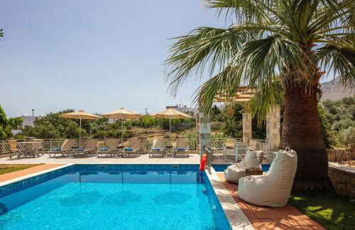 Saridakis Villa, Multi-Generational Escape & Pool, By ThinkVilla - Foto 11