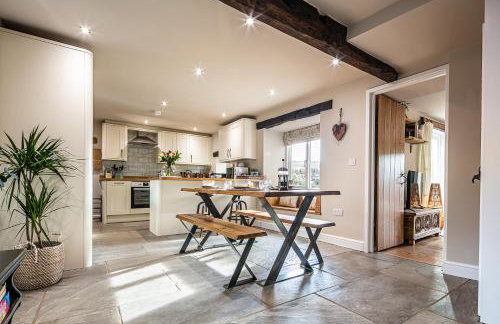 Hilldale Cottage - Photo 1