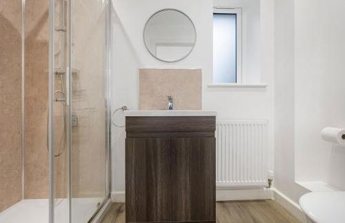 Stylish 4 Bed Trentham Retreat with Pool Table - Foto 9