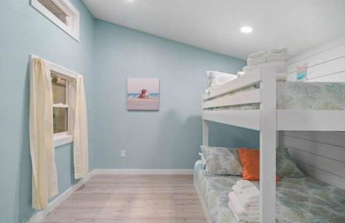 Gorgeous Home with Huge Private Pool and Game Room - Foto 74