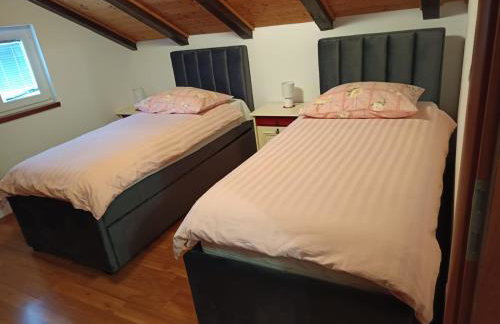 Nina Holiday Home with a heated pool - Photo 49