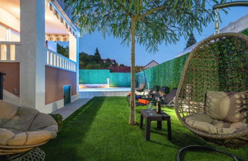 Villa Viktoria with private swimming pool - Photo 8