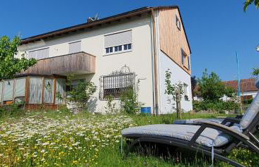 Haus mit stilvoller Ferienwohnung und Tiny House nahe Ammersee für 2-6 Personen - Foto 2