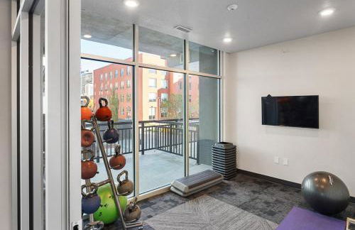 Convention Ctr Luxury 1BR Pool Gym Hot Tub - Foto 37