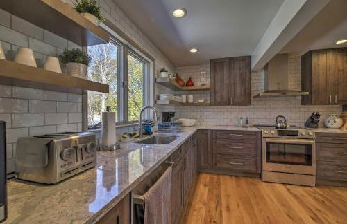 Family Lakehouse with Deck and Beach on Lake Champlain - Foto 14