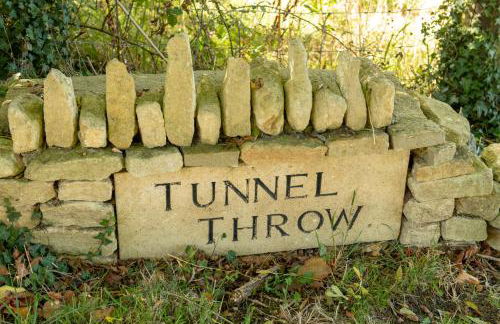 Beautiful Cottage With Stunning Views in Box - Foto 16