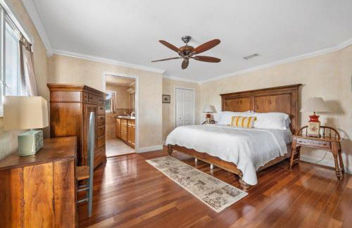 Bonita Beach Waterfront Paradise - Photo 23