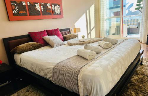 Lux Villa with Year-Round Heated Pool & Game Room - Foto 39